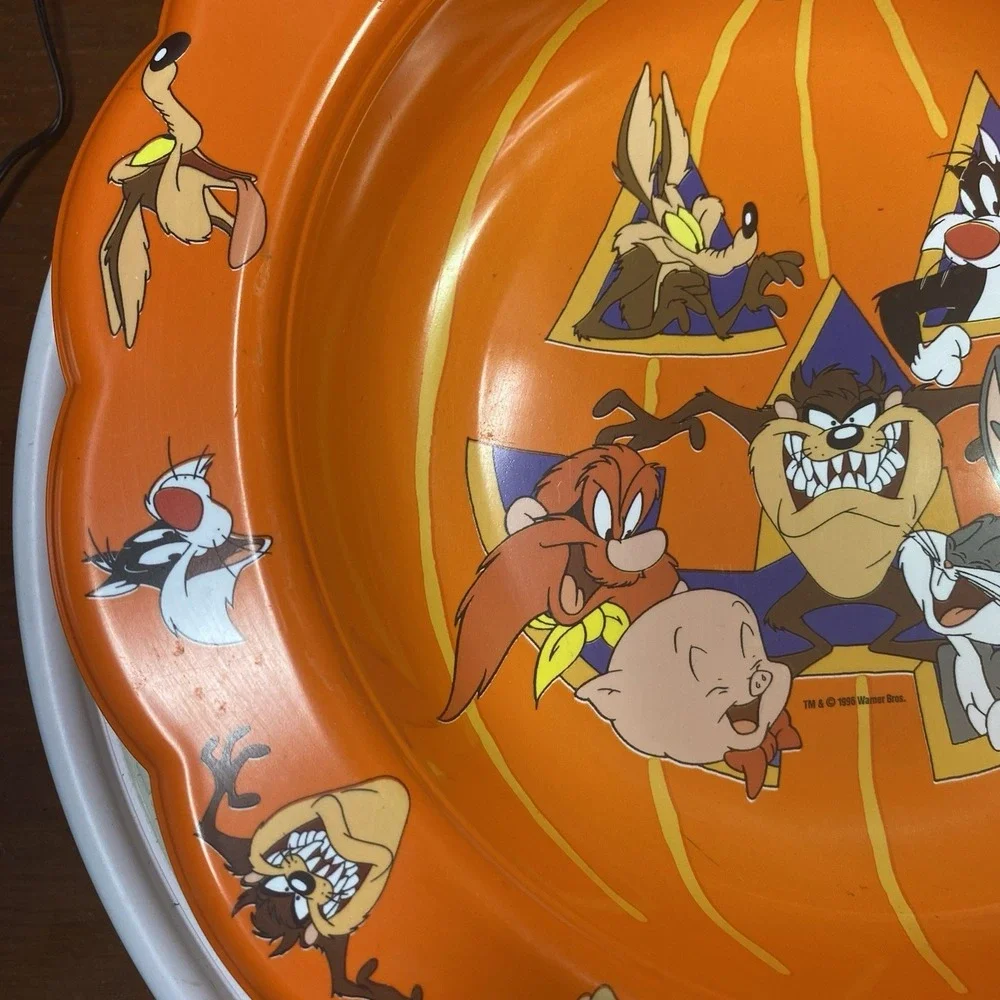 Looney Tunes Plastic Popcorn Halloween‎ Trick or Treat Candy Bowl 1996 Taz, Bugs